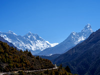 Path to Thyangboche, with Ama Dablam and Chomolungma